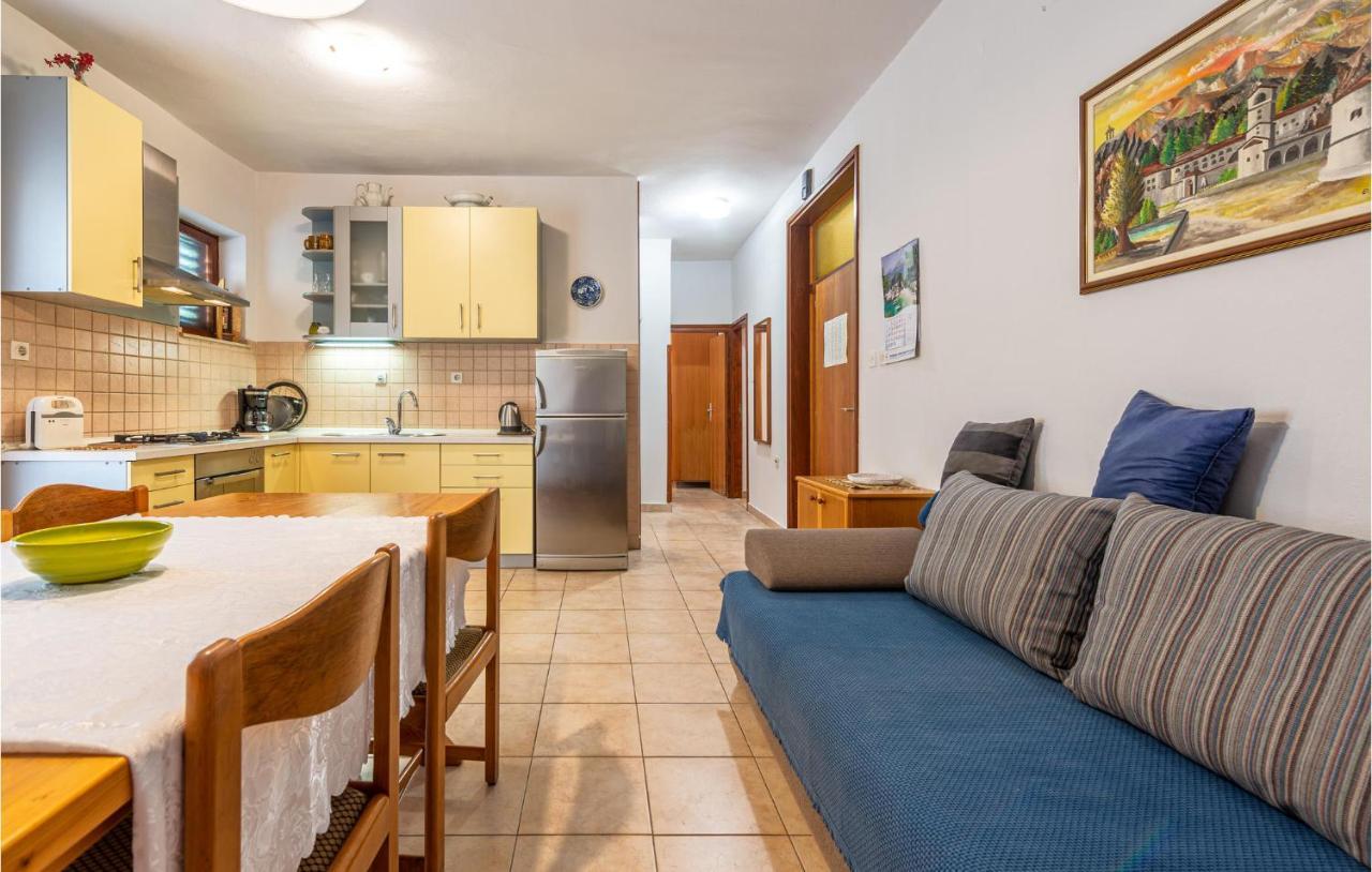 Stunning Apartment In Zadar With Wifi Exterior photo