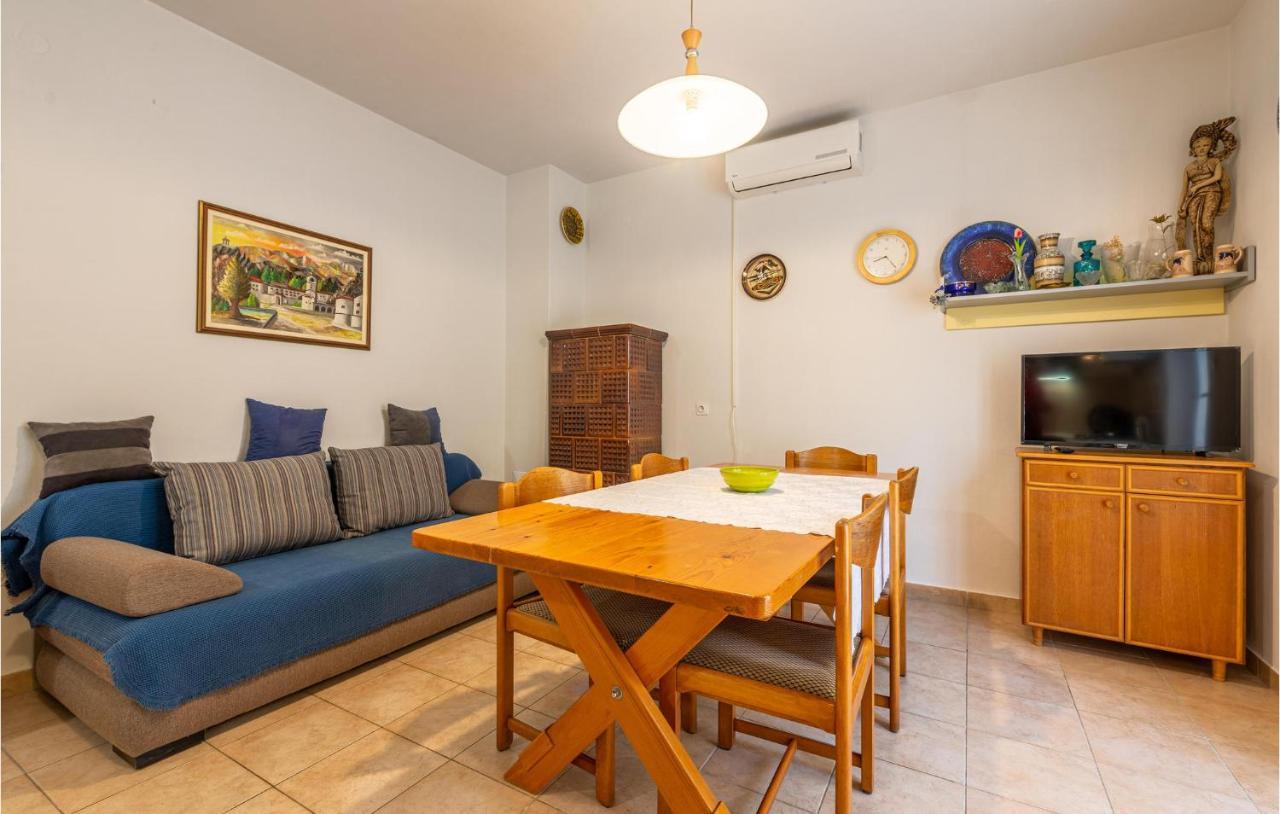 Stunning Apartment In Zadar With Wifi Exterior photo
