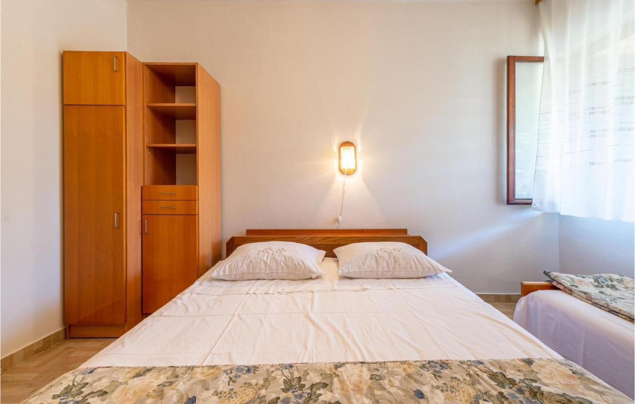 Stunning Apartment In Zadar With Wifi Exterior photo